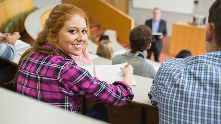 Ein Blick in den Hörsaal einer Uni