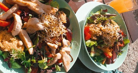 Salatteller in einem guten Augsburger Restaurant.