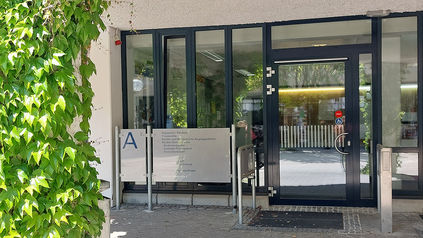 Eingang des Prüfungsamts der Universität Augsburg.