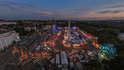 Plärrer in Augsburg bei Nacht.
