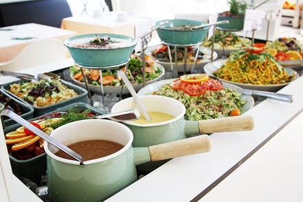 Mittagsbuffet des Cafe Nuno.