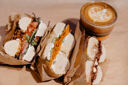 bagels und Kaffee am Moritzplatz