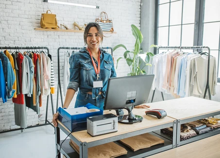 Verkäuferin im Textilhandel